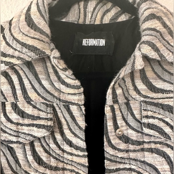 Reformation Fun Printed Jacket - Picture 3 of 4